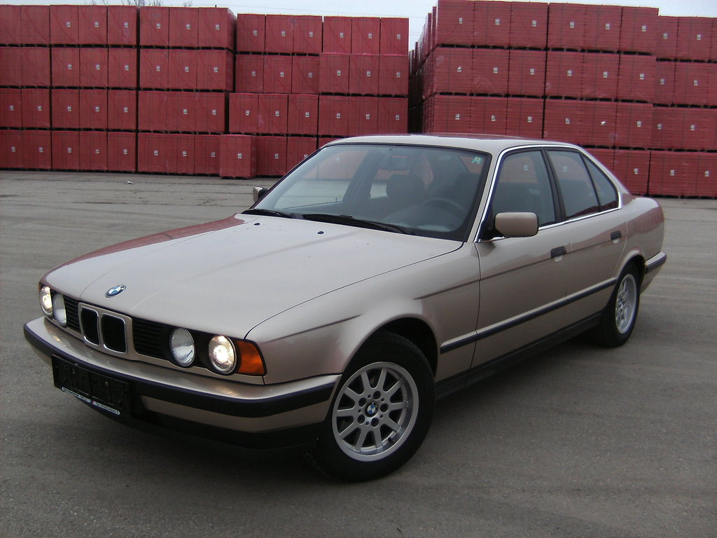BMW 520i A mit **25.000km** - 5er BMW - E34