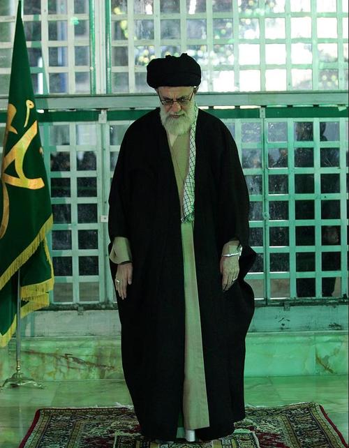 khamenei016jkw.jpg